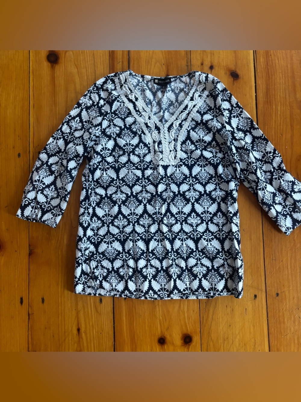 Valerie Bertinelli Linen Blend Printed Blouse | Women’s Medium | Navy & White